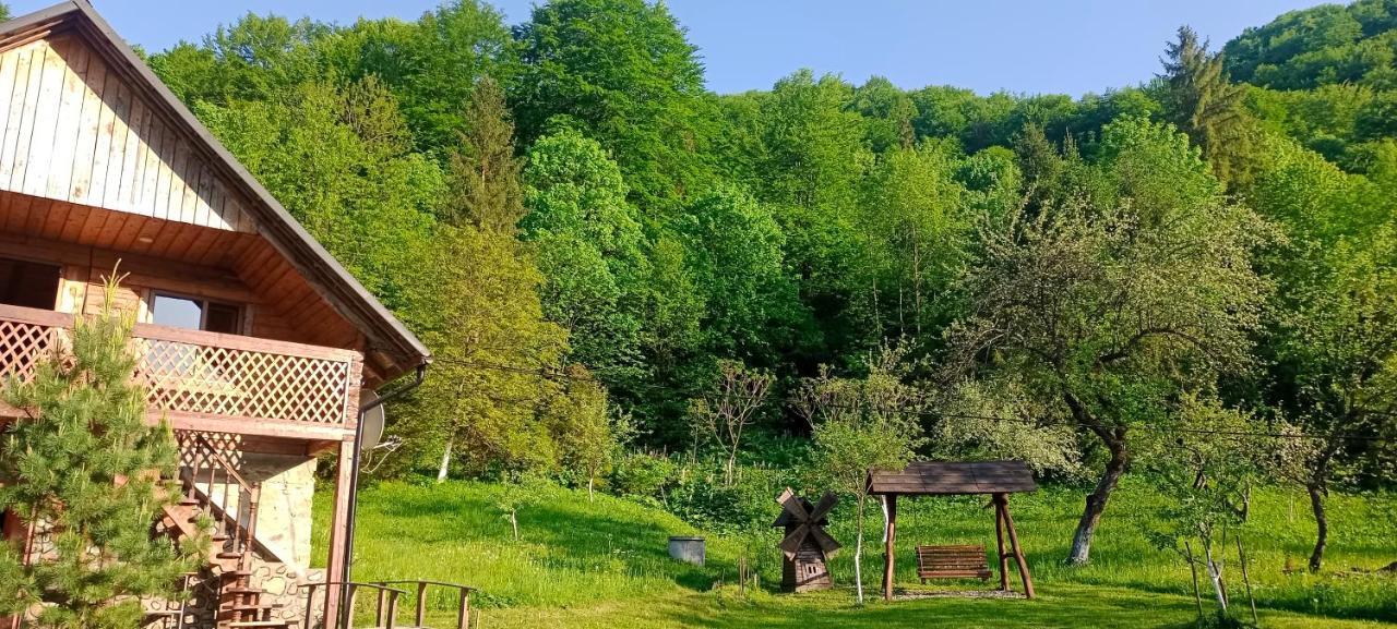 Під Горою Villa Sheshory Eksteriør billede
